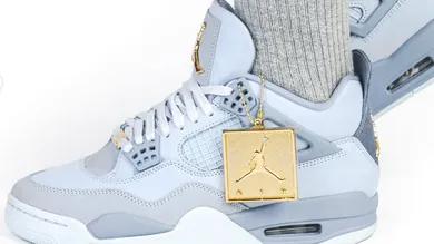 air-jordan-4-unc-pe-sneaker-news
